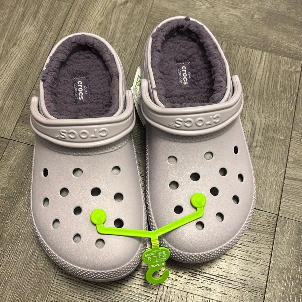Fur Lined Crocs M6/W8
